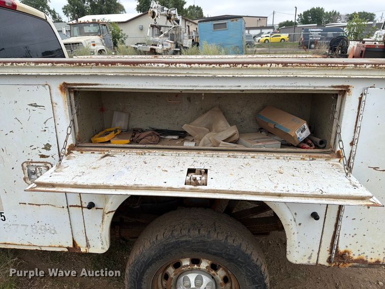 image for item ER1920 2003 Dodge Ram 3500 Ext. Cab utility bed pickup truck