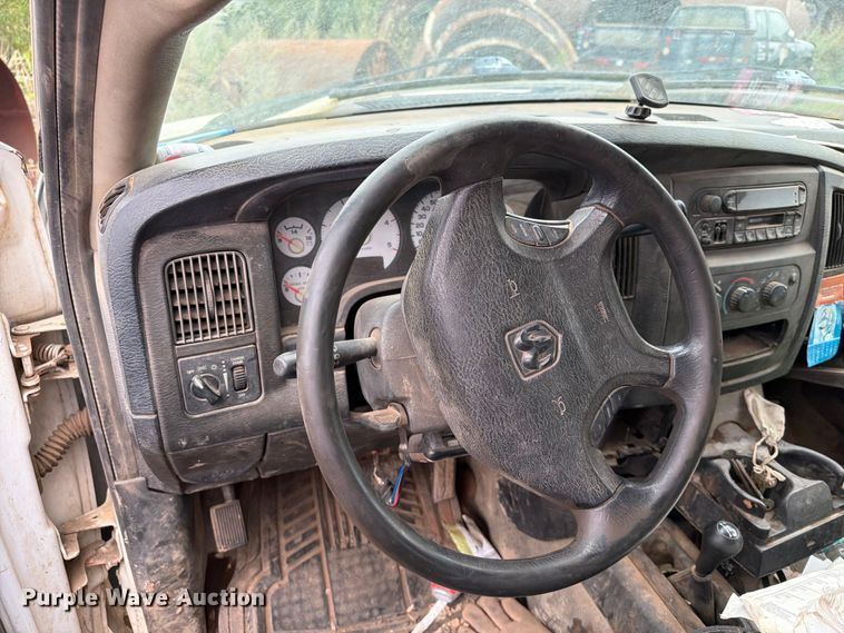 image for item ER1920 2003 Dodge Ram 3500 Ext. Cab utility bed pickup truck