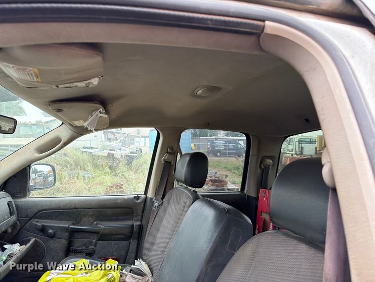 image for item ER1920 2003 Dodge Ram 3500 Ext. Cab utility bed pickup truck