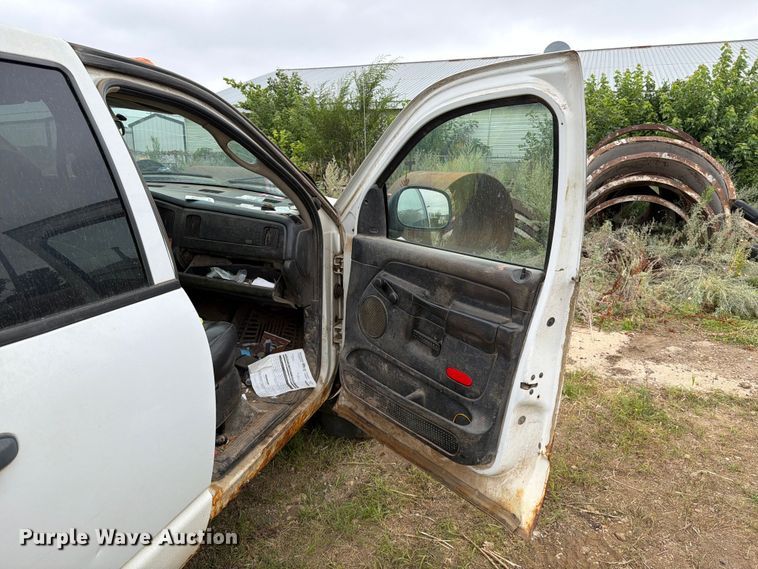 image for item ER1920 2003 Dodge Ram 3500 Ext. Cab utility bed pickup truck