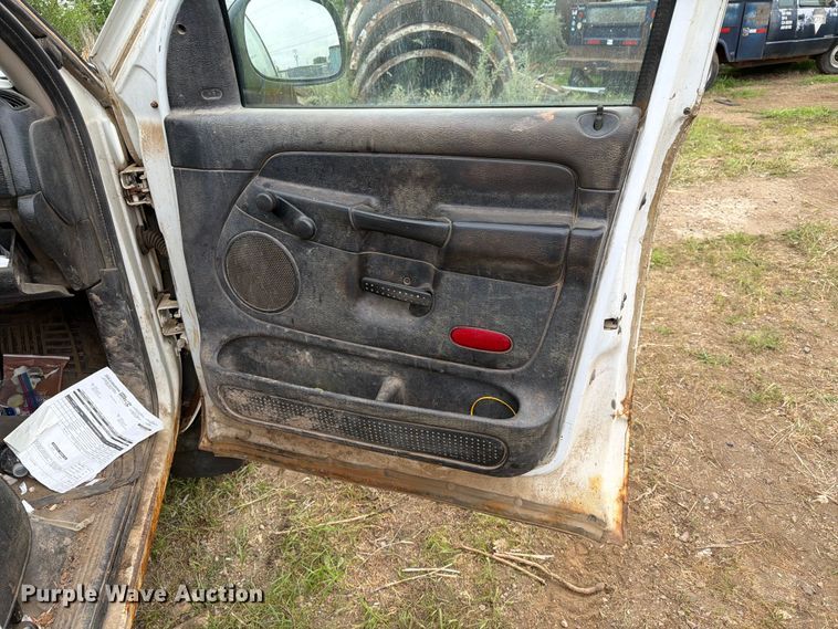 image for item ER1920 2003 Dodge Ram 3500 Ext. Cab utility bed pickup truck