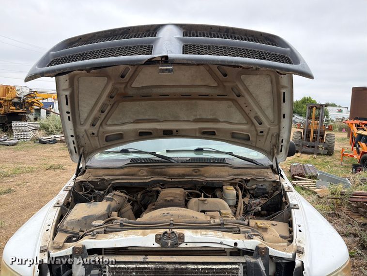 image for item ER1920 2003 Dodge Ram 3500 Ext. Cab utility bed pickup truck