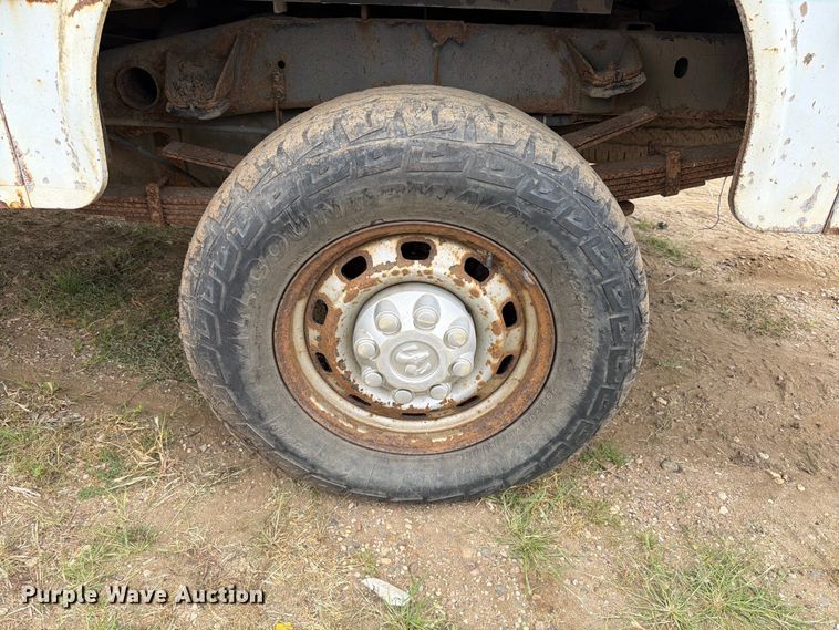 image for item ER1920 2003 Dodge Ram 3500 Ext. Cab utility bed pickup truck
