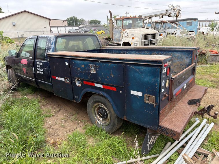 image for item ER1921 1993 Chevrolet 2500 Ext. Cab utility bed pickup truck
