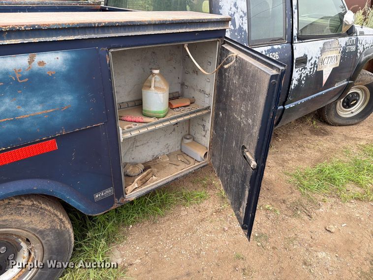 image for item ER1921 1993 Chevrolet 2500 Ext. Cab utility bed pickup truck