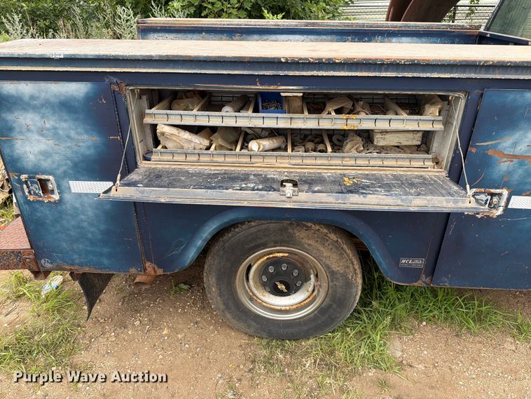 image for item ER1921 1993 Chevrolet 2500 Ext. Cab utility bed pickup truck
