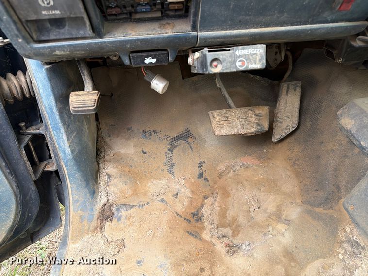image for item ER1921 1993 Chevrolet 2500 Ext. Cab utility bed pickup truck