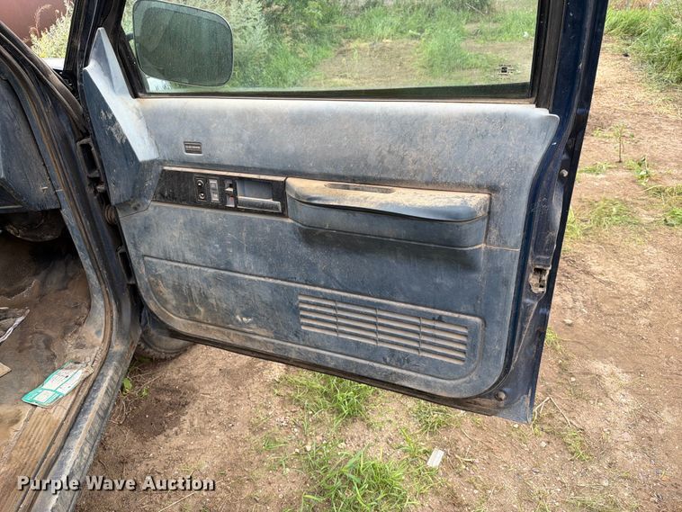 image for item ER1921 1993 Chevrolet 2500 Ext. Cab utility bed pickup truck