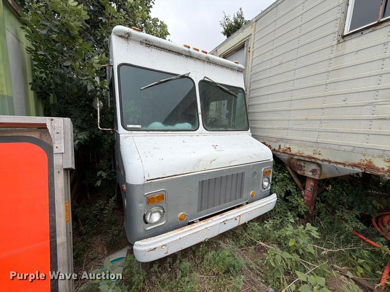 image for item ER1926 1976 GMC delivery van