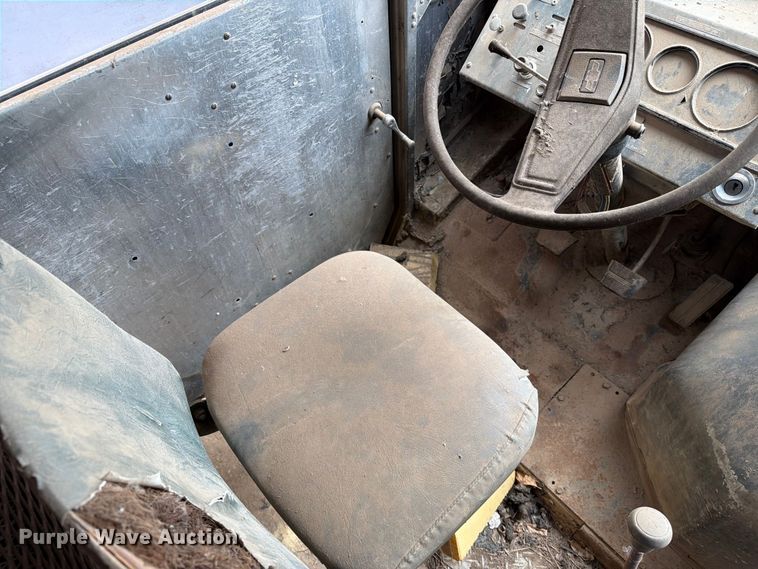 image for item ER1926 1976 GMC delivery van