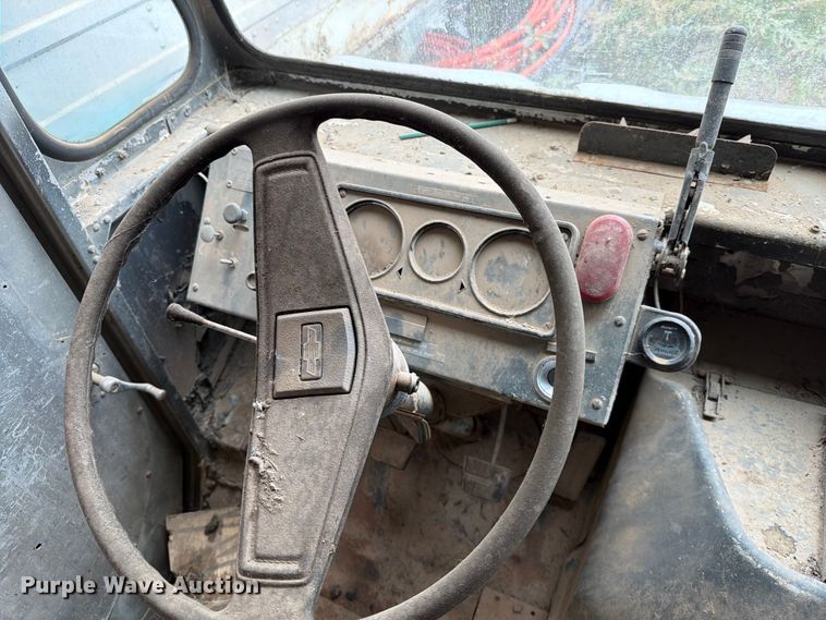 image for item ER1926 1976 GMC delivery van