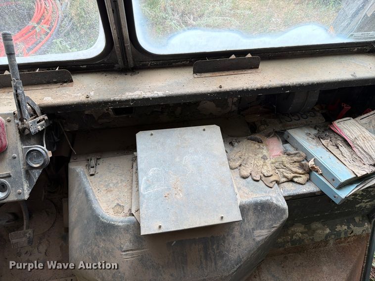 image for item ER1926 1976 GMC delivery van