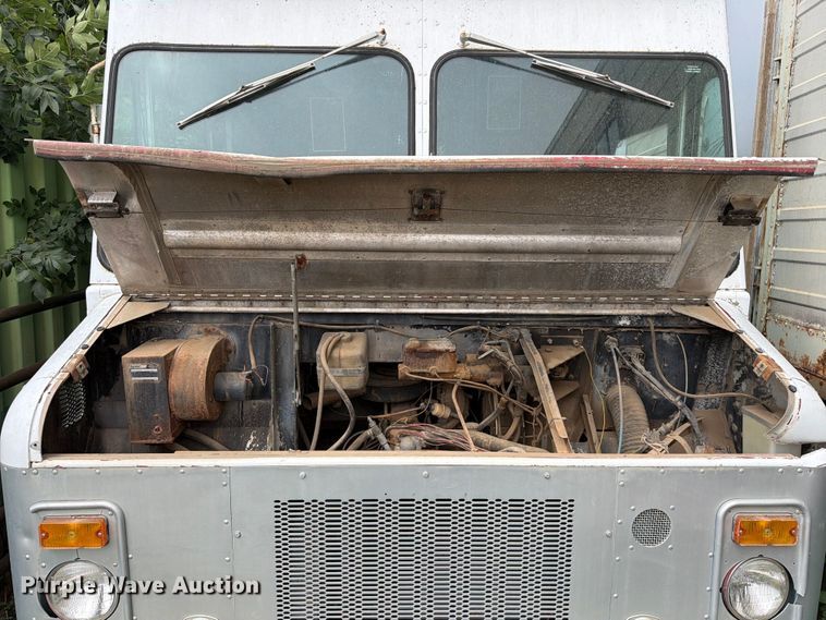 image for item ER1926 1976 GMC delivery van