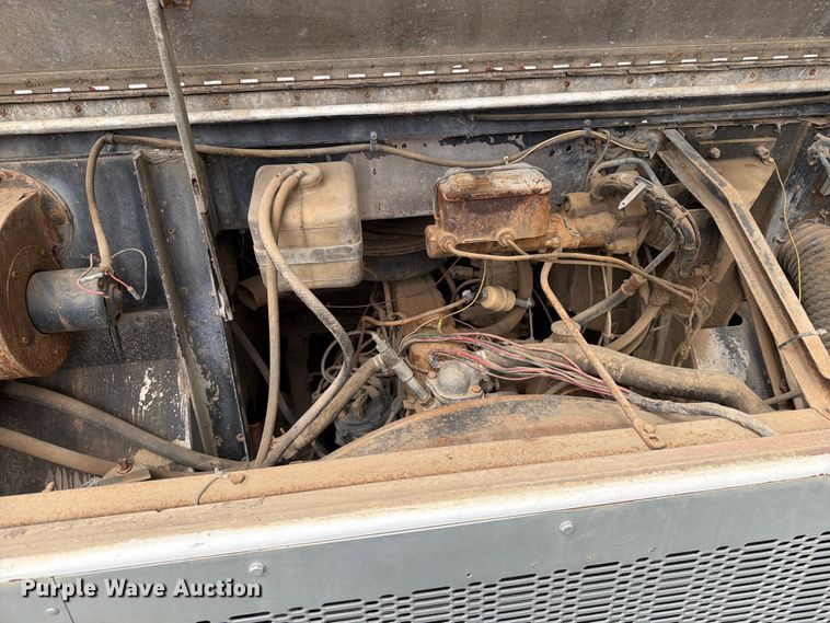 image for item ER1926 1976 GMC delivery van