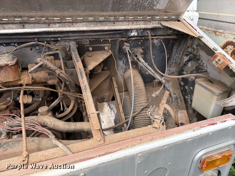 image for item ER1926 1976 GMC delivery van