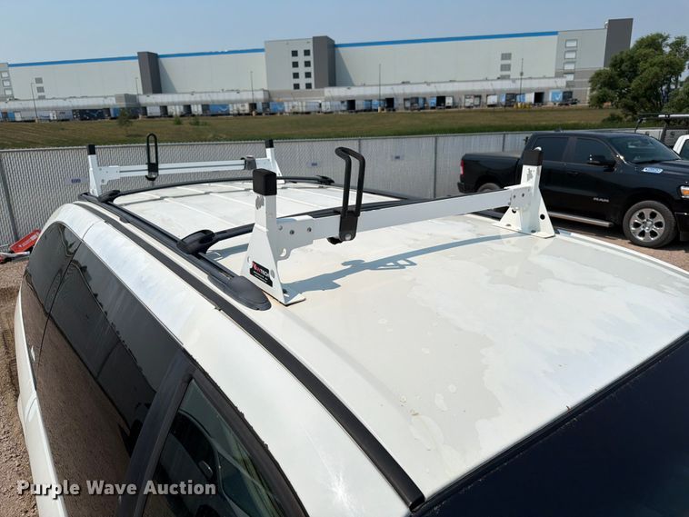 image for item ER1928 2002 Chrysler Town And Country van