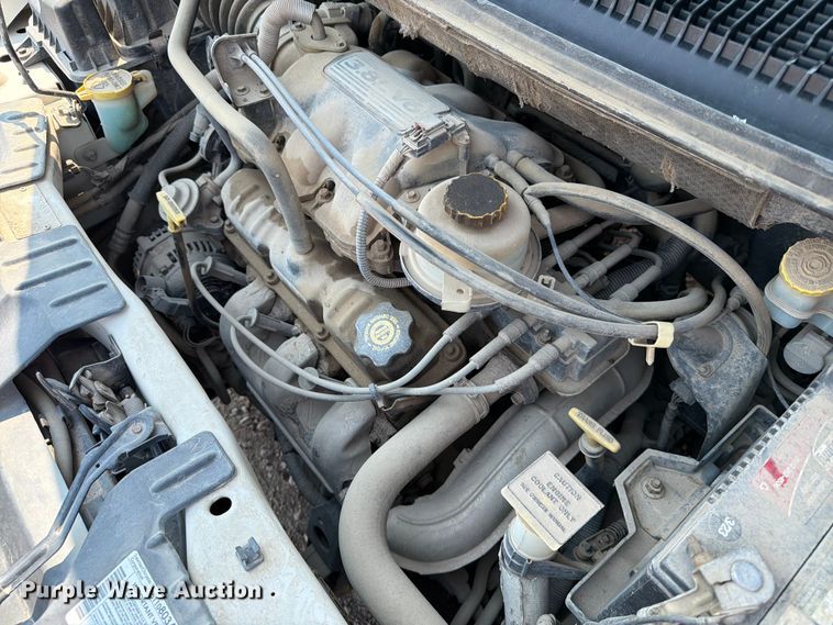 image for item ER1928 2002 Chrysler Town And Country van