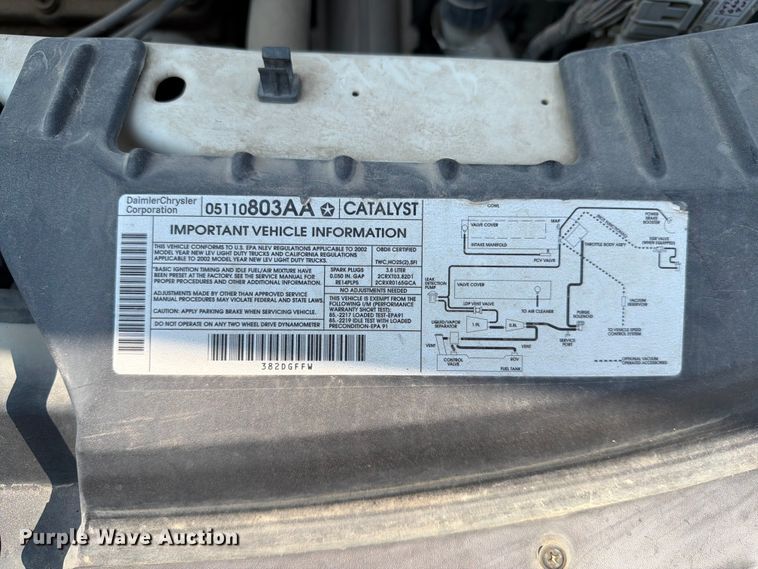 image for item ER1928 2002 Chrysler Town And Country van