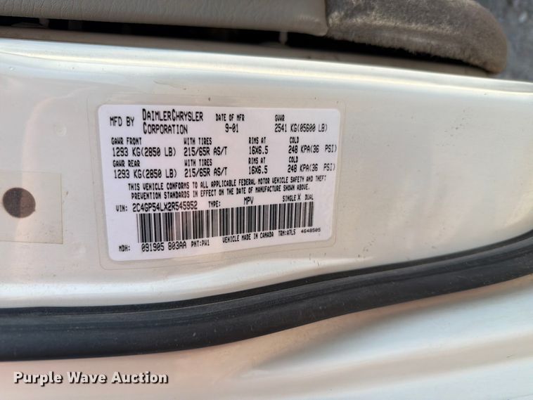 image for item ER1928 2002 Chrysler Town And Country van
