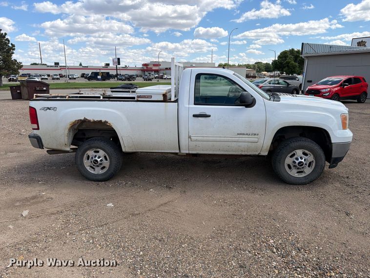 image for item ER1977 2014 GMC Sierra 2500HD pickup truck