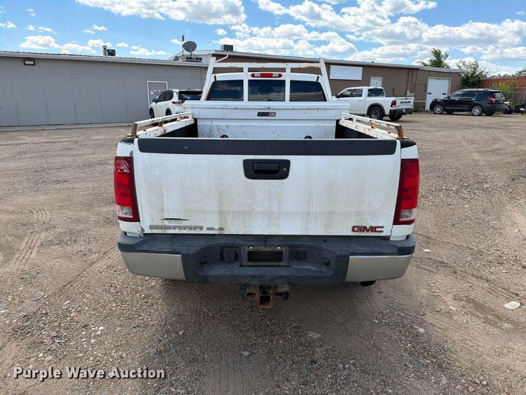 image for item ER1977 2014 GMC Sierra 2500HD pickup truck