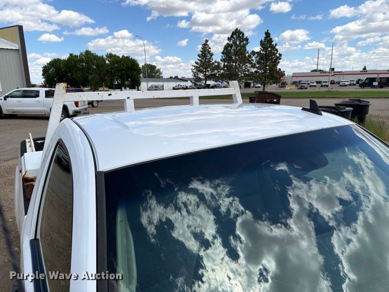 image for item ER1977 2014 GMC Sierra 2500HD pickup truck