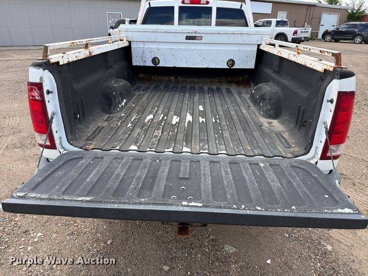 image for item ER1977 2014 GMC Sierra 2500HD pickup truck