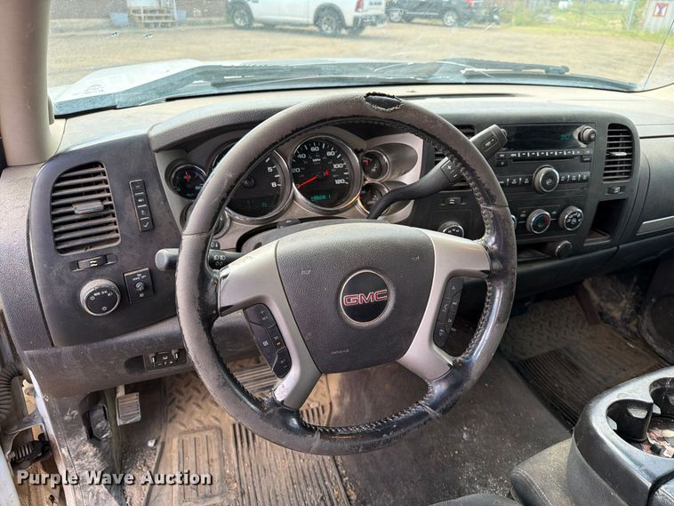 image for item ER1977 2014 GMC Sierra 2500HD pickup truck