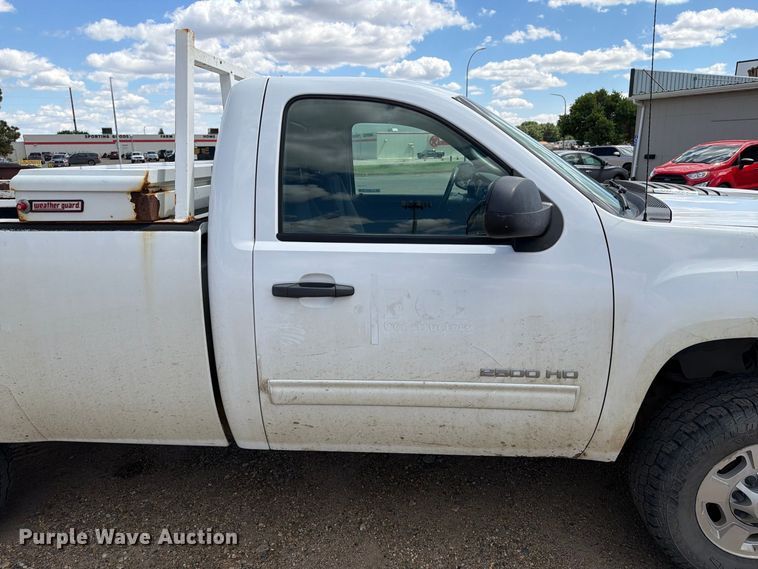 image for item ER1977 2014 GMC Sierra 2500HD pickup truck
