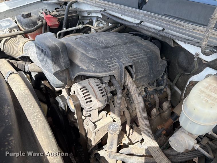 image for item ER1977 2014 GMC Sierra 2500HD pickup truck