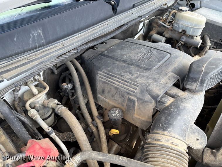image for item ER1977 2014 GMC Sierra 2500HD pickup truck