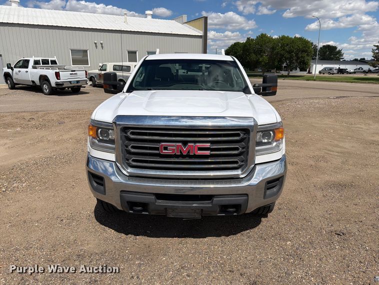 image for item ER1978 2019 GMC Sierra 2500HD Ext. Cab pickup truck