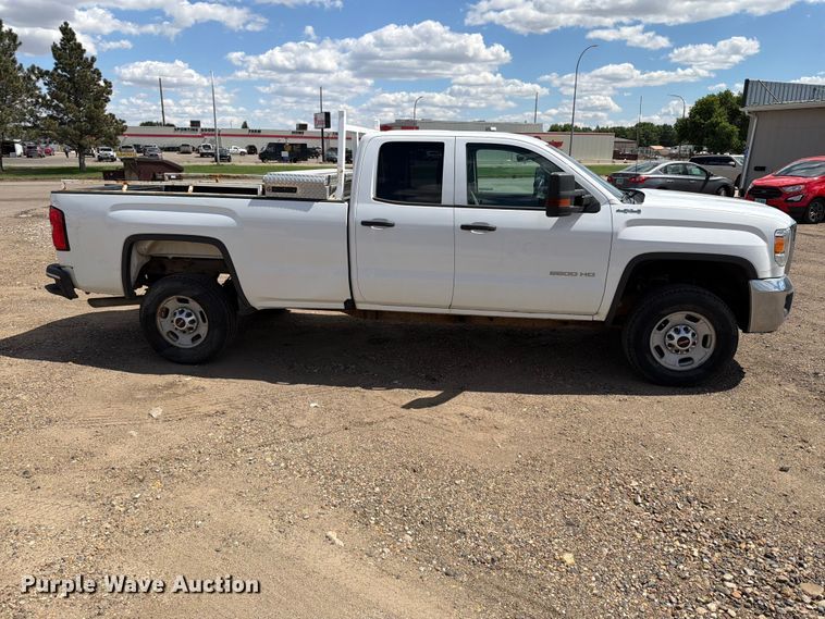 image for item ER1978 2019 GMC Sierra 2500HD Ext. Cab pickup truck