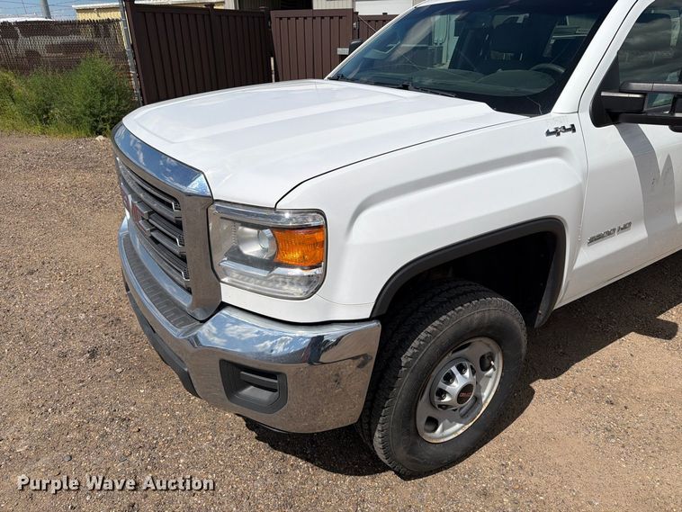 image for item ER1978 2019 GMC Sierra 2500HD Ext. Cab pickup truck