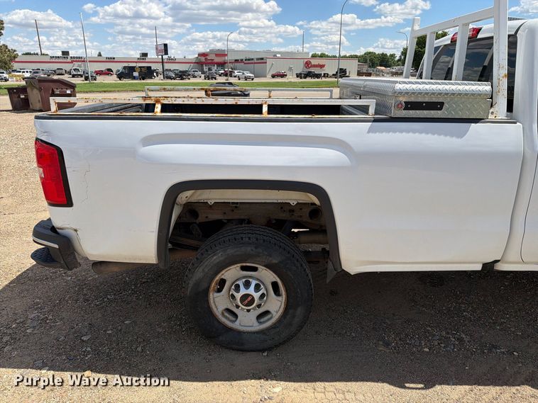 image for item ER1978 2019 GMC Sierra 2500HD Ext. Cab pickup truck