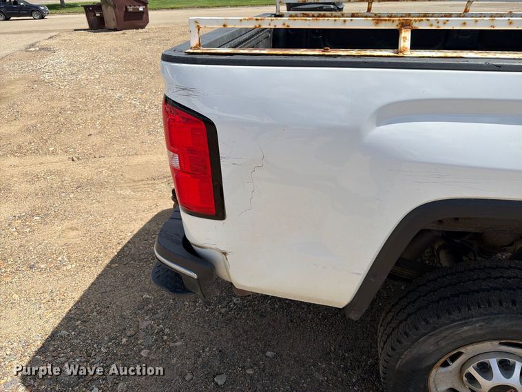 image for item ER1978 2019 GMC Sierra 2500HD Ext. Cab pickup truck