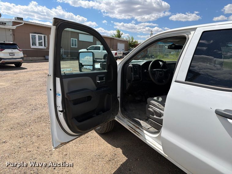 image for item ER1978 2019 GMC Sierra 2500HD Ext. Cab pickup truck
