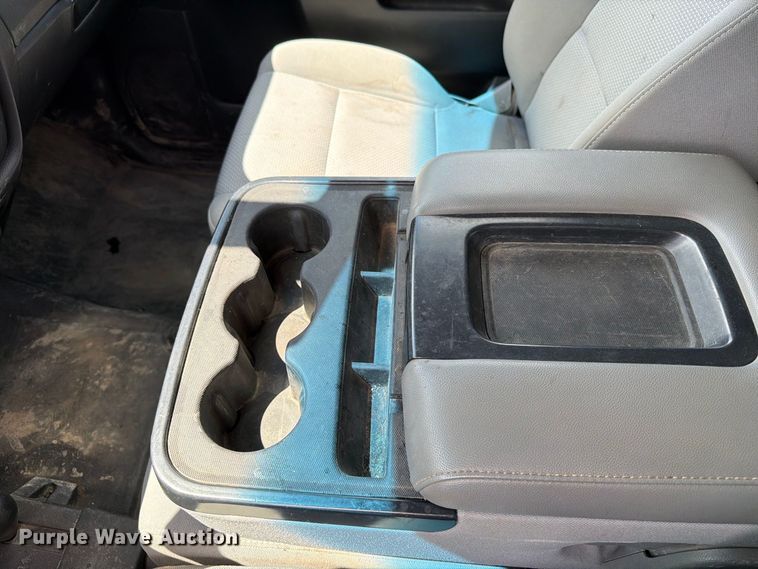 image for item ER1978 2019 GMC Sierra 2500HD Ext. Cab pickup truck