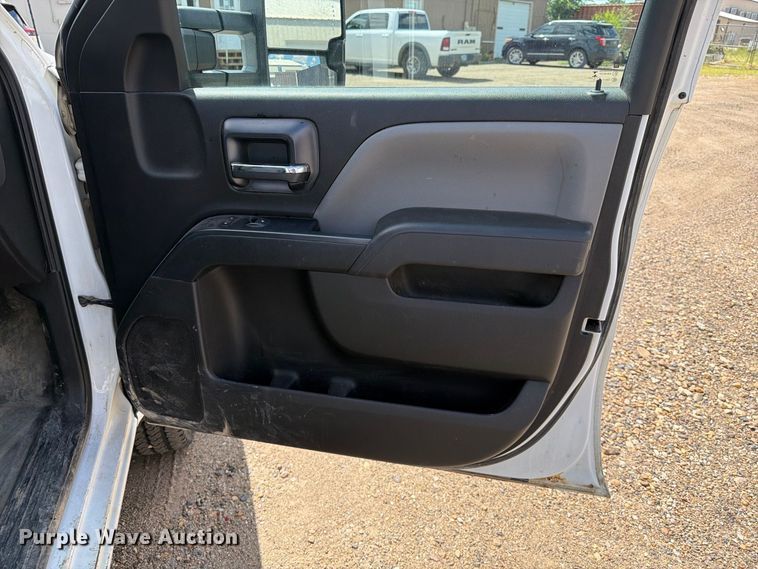 image for item ER1978 2019 GMC Sierra 2500HD Ext. Cab pickup truck