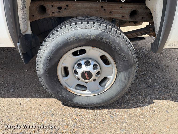 image for item ER1978 2019 GMC Sierra 2500HD Ext. Cab pickup truck