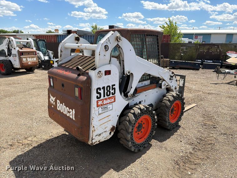 image for item ER1979 2006 Bobcat S185 skid steer loader