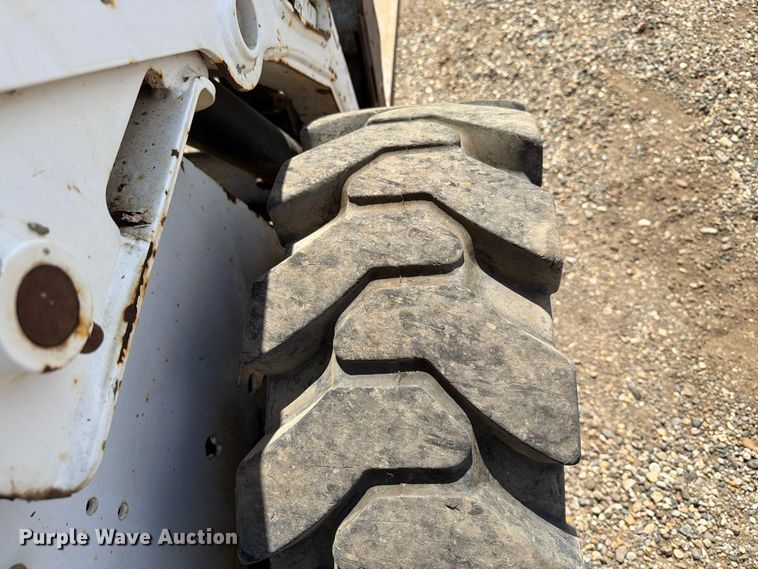 image for item ER1979 2006 Bobcat S185 skid steer loader