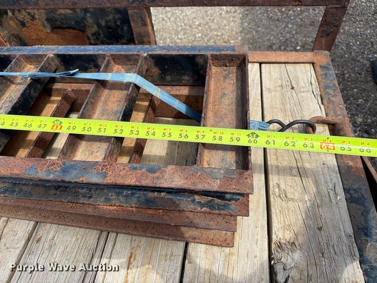 image for item ER1981 2010 PJ utility trailer