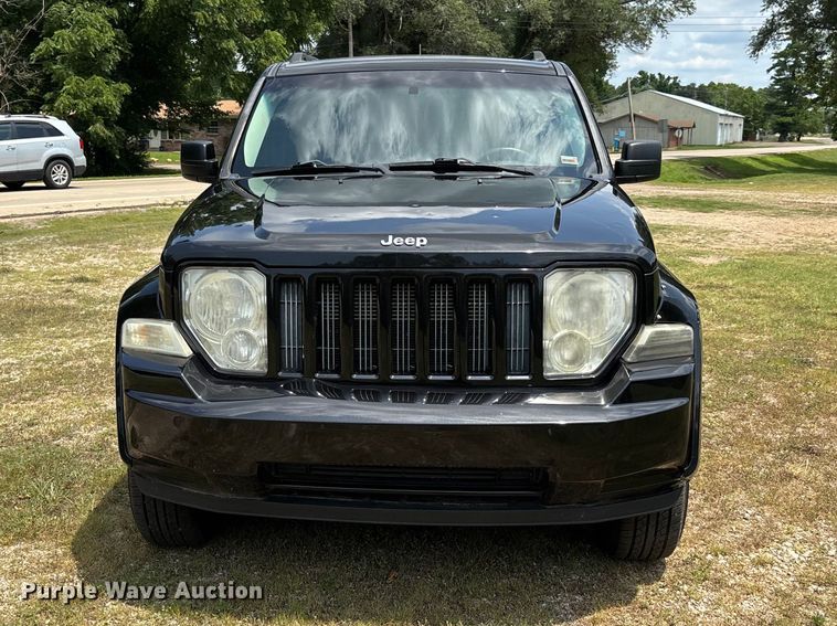 image for item ER3068 2012 Jeep Liberty SUV