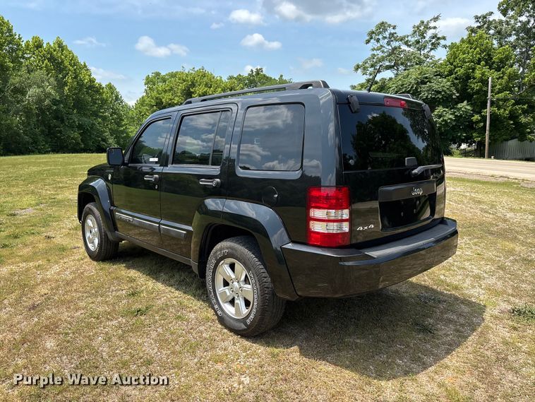 image for item ER3068 2012 Jeep Liberty SUV