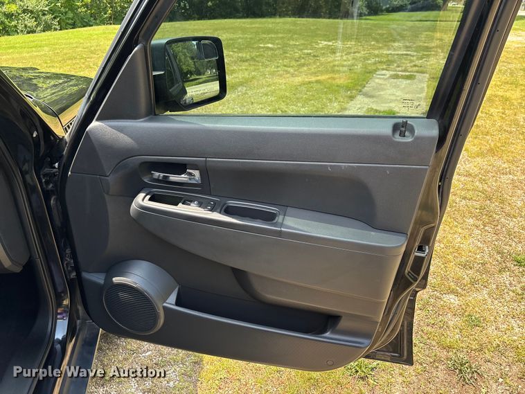 image for item ER3068 2012 Jeep Liberty SUV