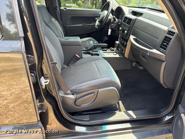 image for item ER3068 2012 Jeep Liberty SUV