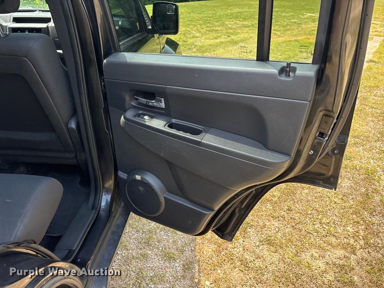 image for item ER3068 2012 Jeep Liberty SUV