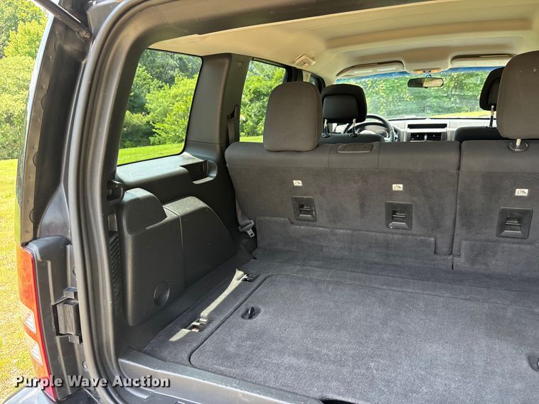 image for item ER3068 2012 Jeep Liberty SUV