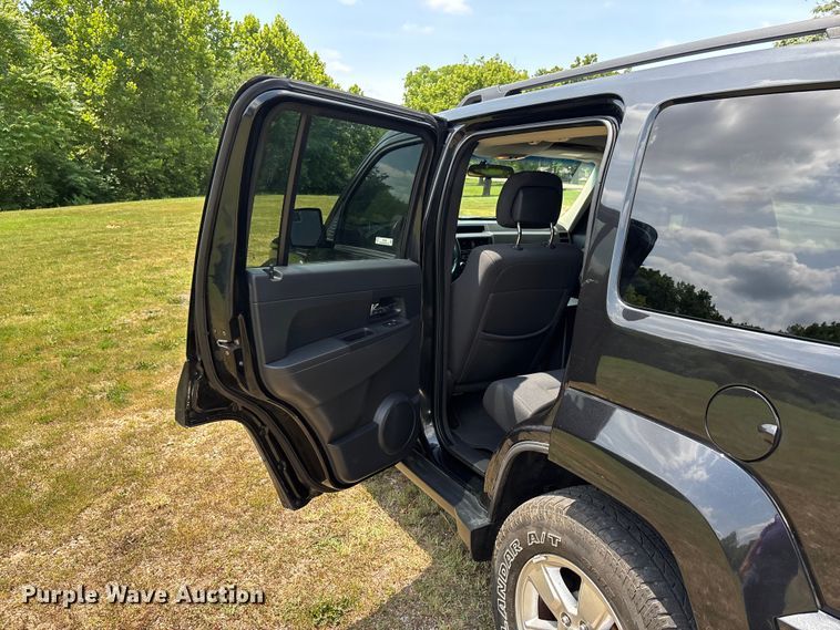 image for item ER3068 2012 Jeep Liberty SUV